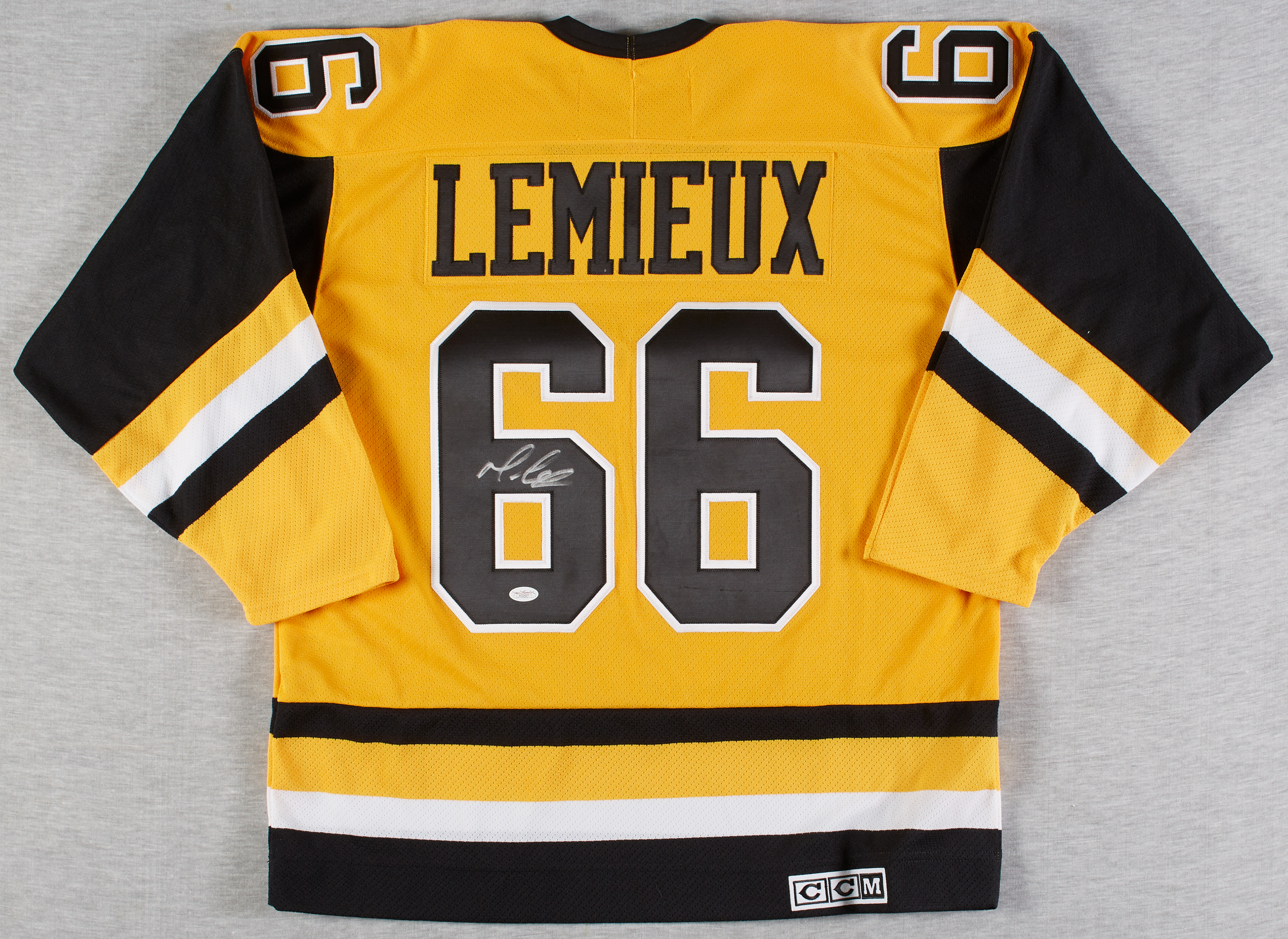 mario lemieux autographed jersey